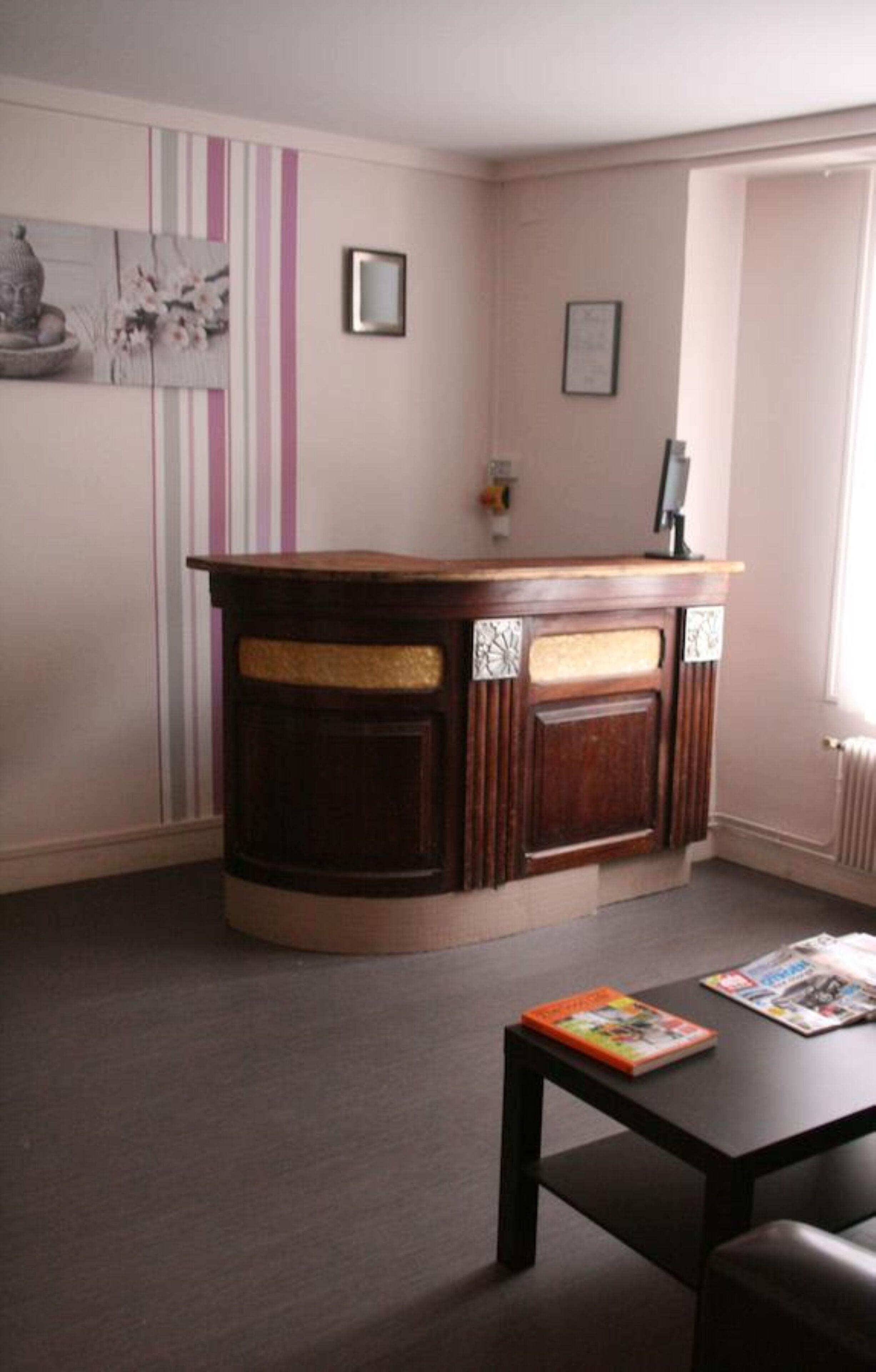 Hotel Du Roussillon *