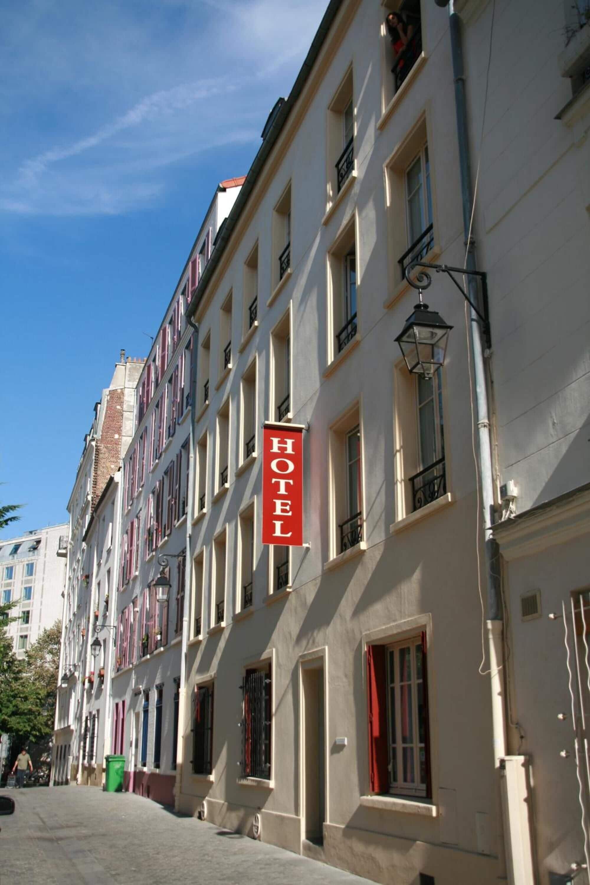 Du Roussillon Hotel